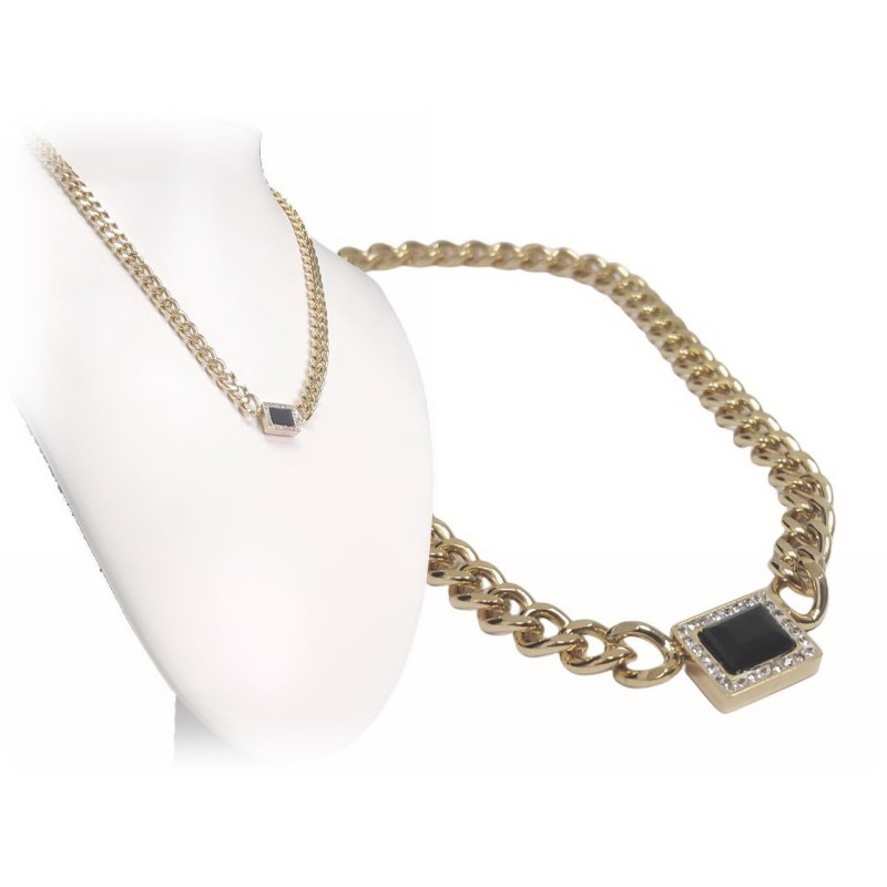 Karma Fashion 2122-559X